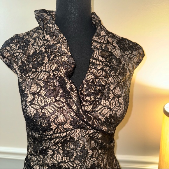Xscape Tan Black Lace Formal/Semi midi body-con dress Sz 10. Ruched wCap sleeve. - Picture 2 of 16